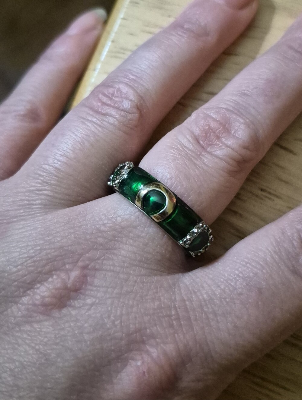Vintage Style Green Enamel & CZ Lucky Horseshoe Band Ring Size 8 1/2